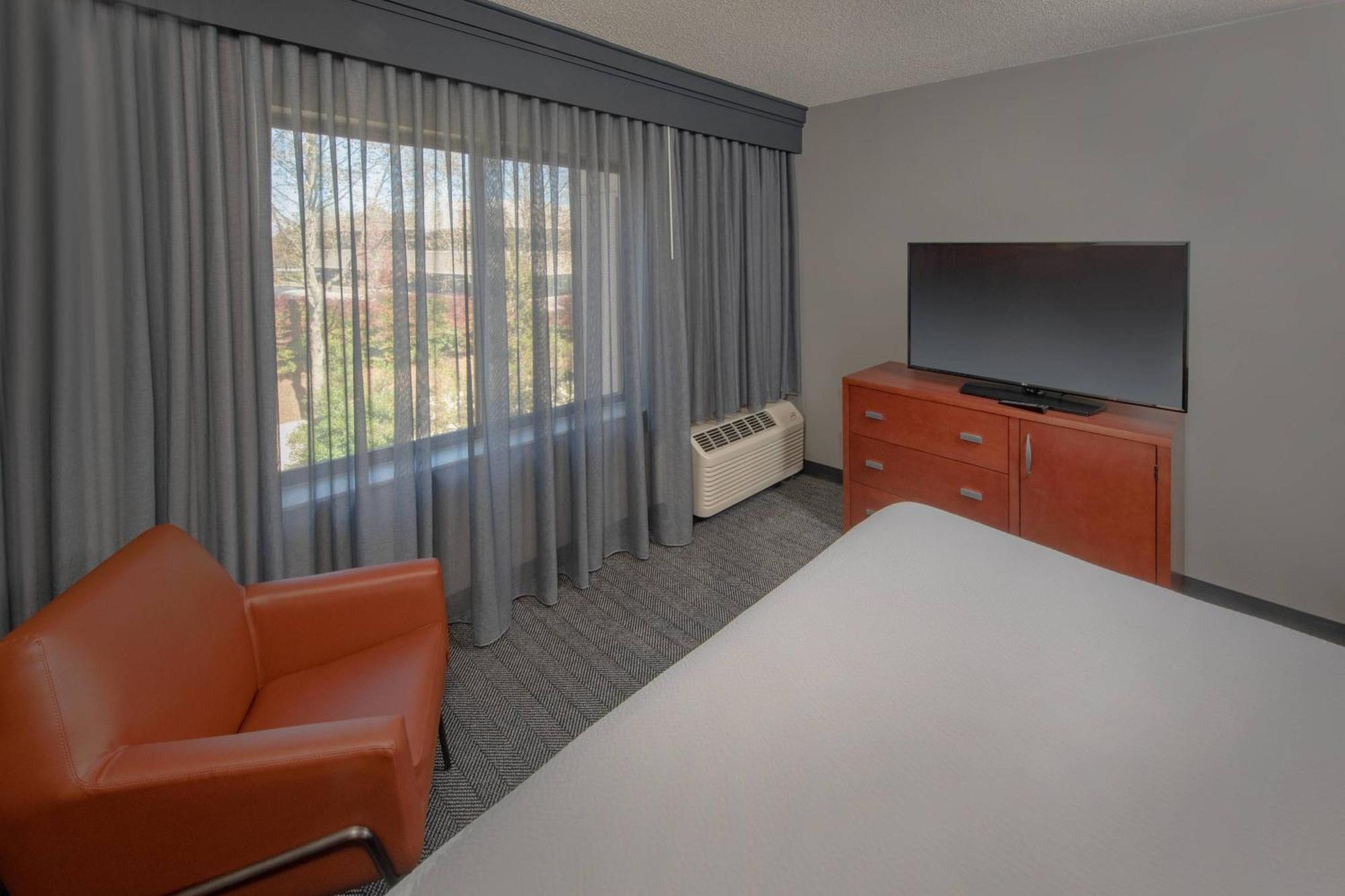 Hotel Courtyard By Marriott Frederick Zewnętrze zdjęcie